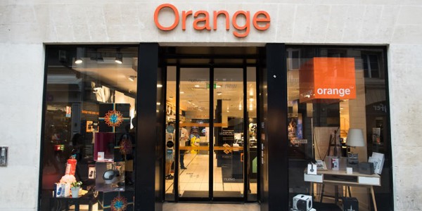 boutique orange 072022