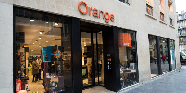 boutique orange 102020