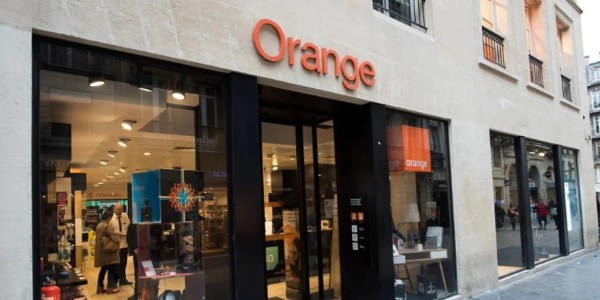 boutique orange 102021