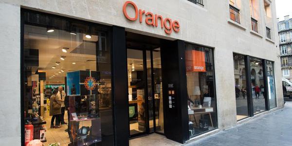 boutique orange 112020