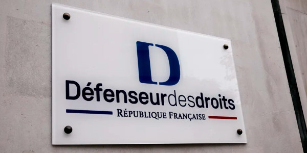 defenseur droits 042023