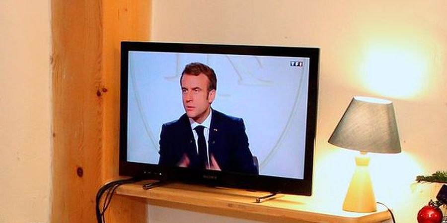 emmanuel macron 122021